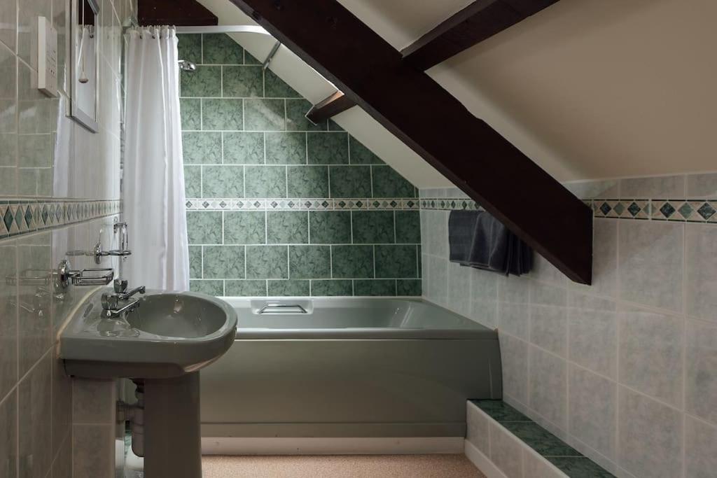 Dairy Cottage At Scolton Cottages - Indoor Pool Haverfordwest Exterior foto